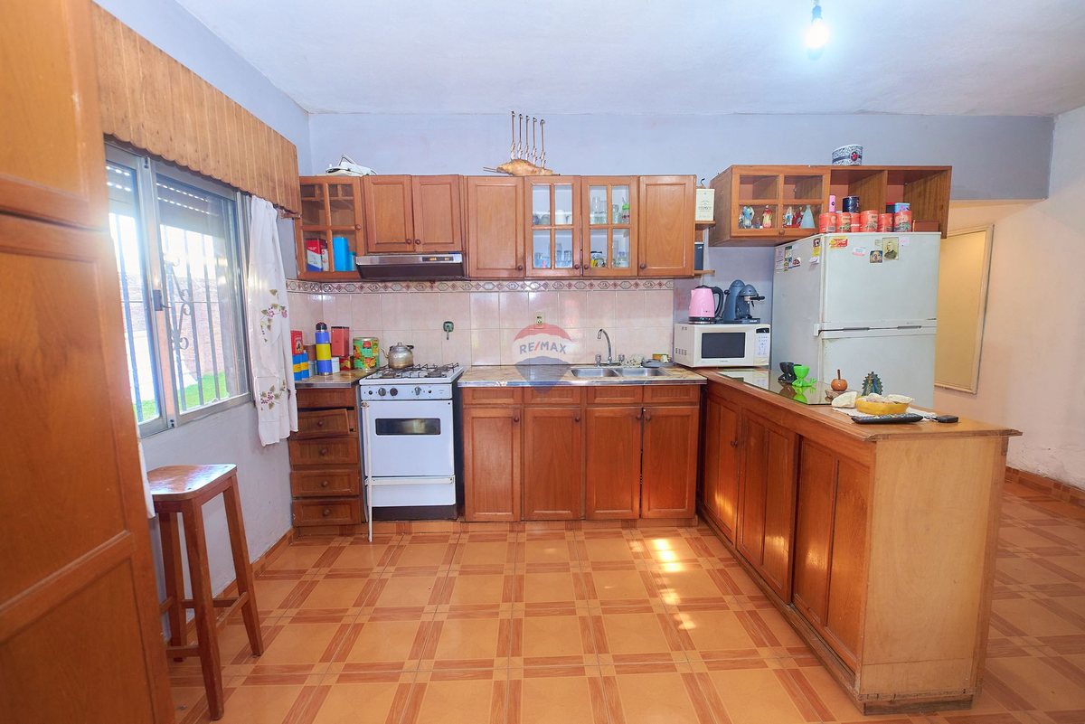 CASA EN VENTA QUILMES OESTE 3 DORMITORIOS PARQUE