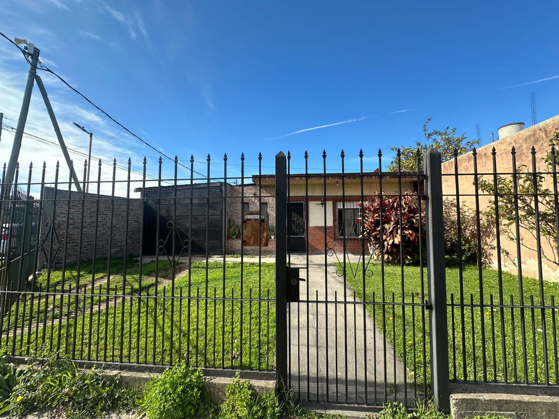 Foto 5 — CASA EN VENTA QUILMES OESTE 3 DORMITORIOS PARQUE