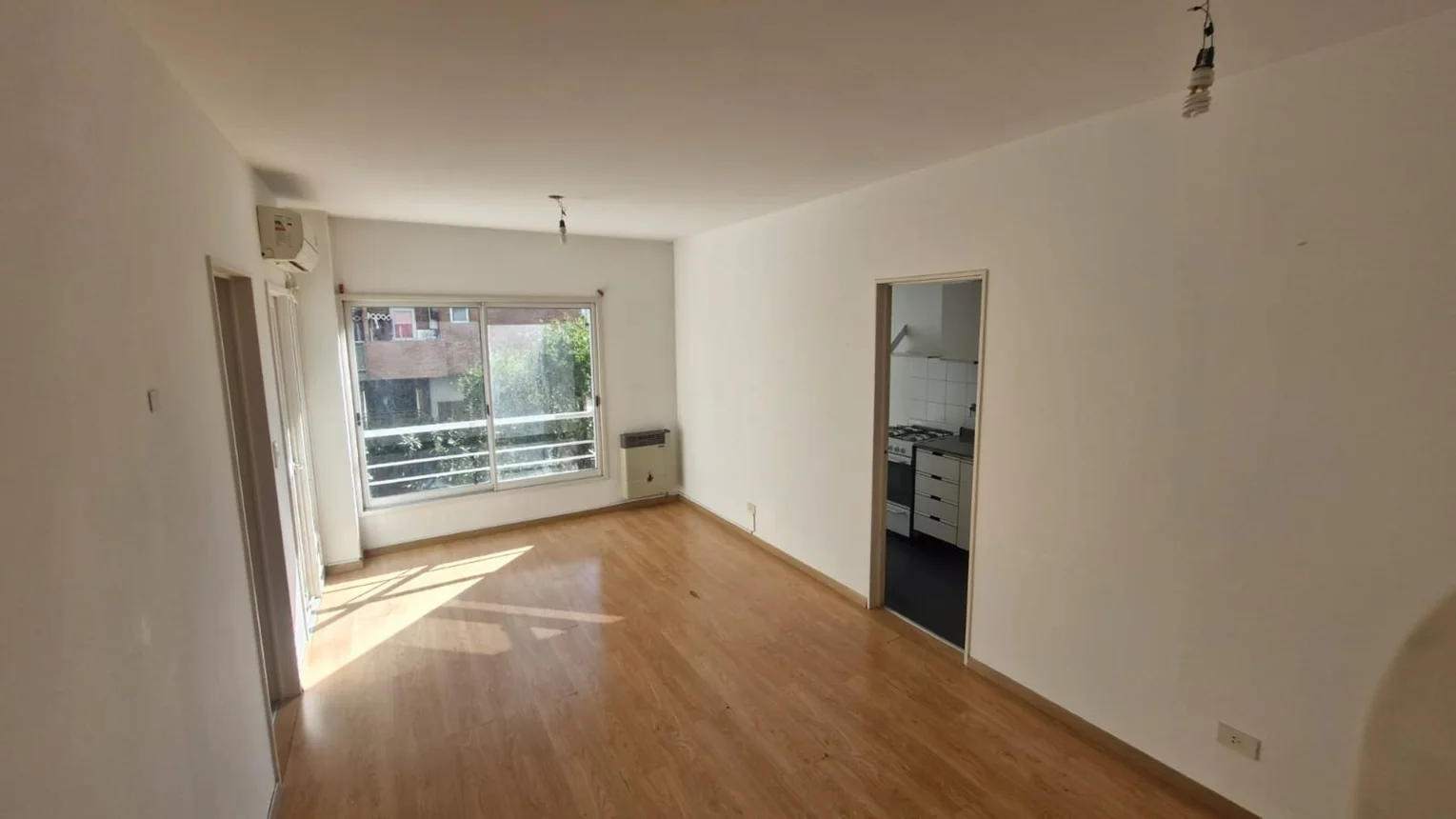 Departamento en venta en Coghlan, Washington 2500