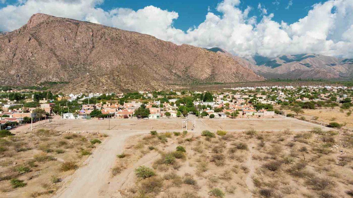 TERRENOS EN VENTA PUEBLO DE CAFAYATE SALTA 270 MT2 - foto 3