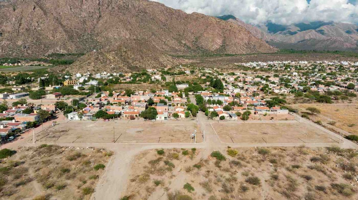 TERRENOS EN VENTA PUEBLO DE CAFAYATE SALTA 270 MT2 - foto 8