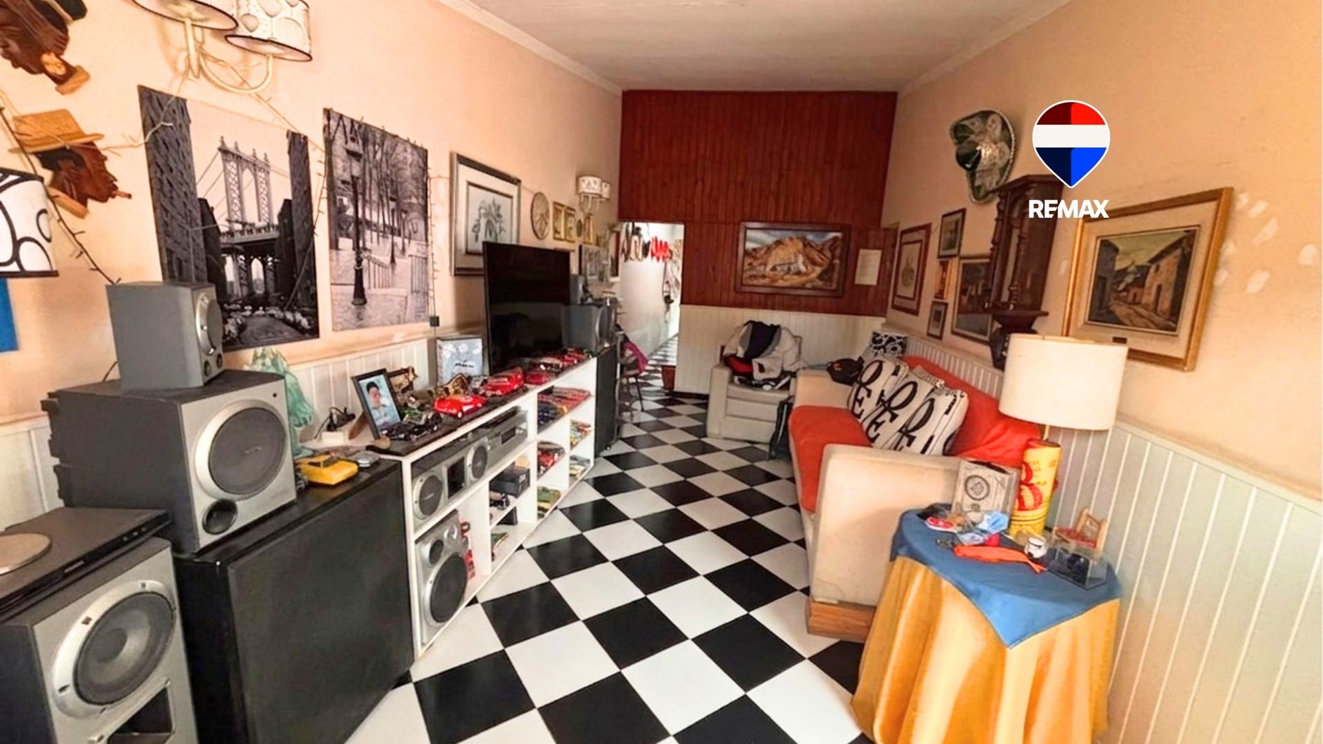 CASA VENTA EN BARRIO SAN REMO DE 3 DORMITORIOS - foto 1