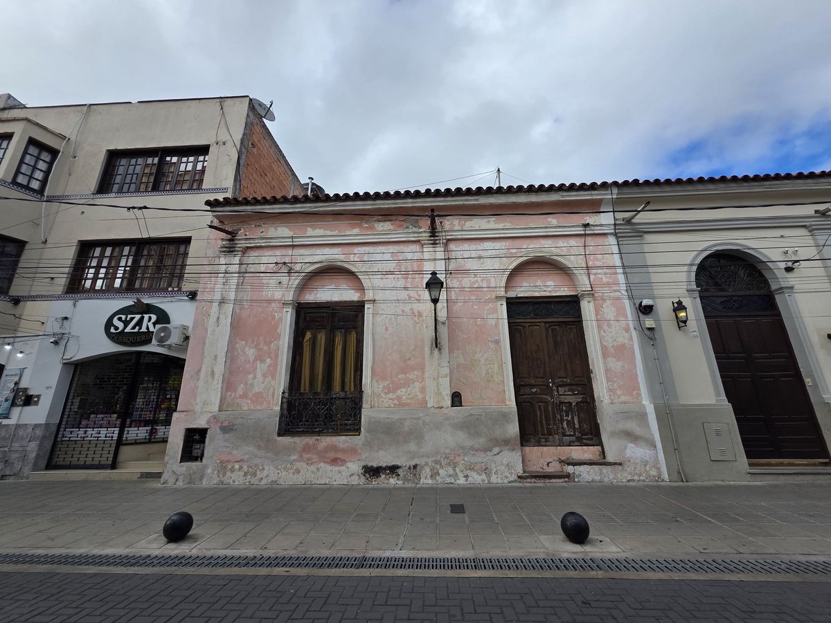 CASA EN VENTA A RECICLAR ZONA PLAZA 9 DE JULIO - foto 2