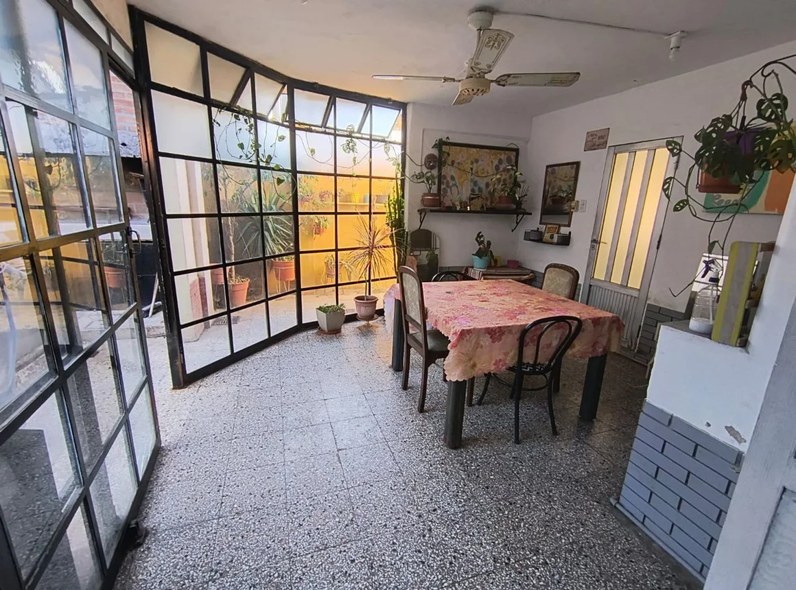 Casa en venta en Lanús Este, foto 2
