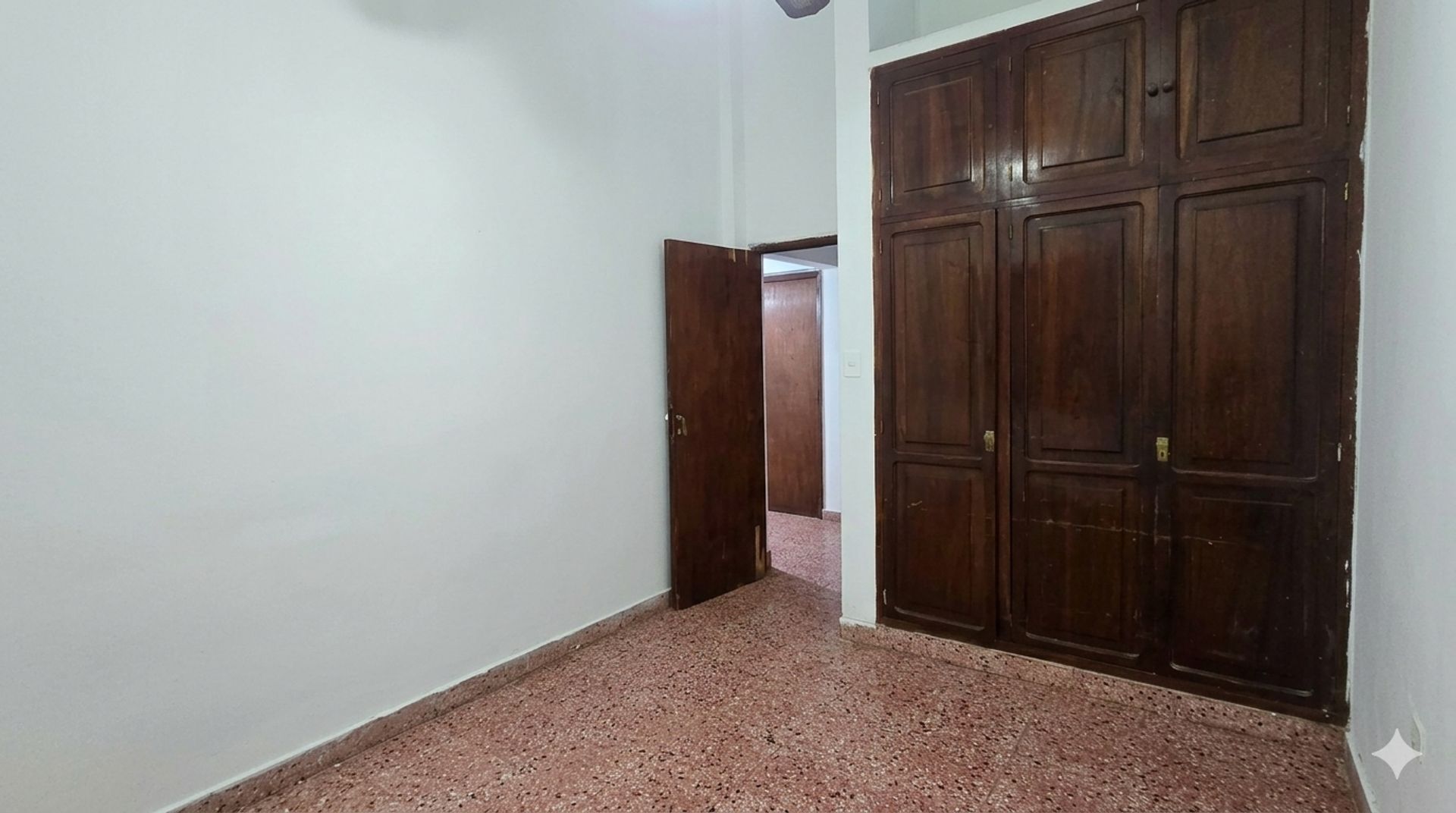 CASA VENTA MACROCENTRO 4 DORMITORIOS - foto 9