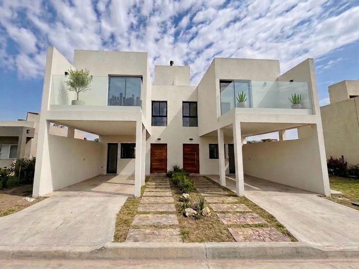 Casa dúplex de 4 ambientes en venta en Córdoba, Boulevard Bienales Americanas del Arte 0