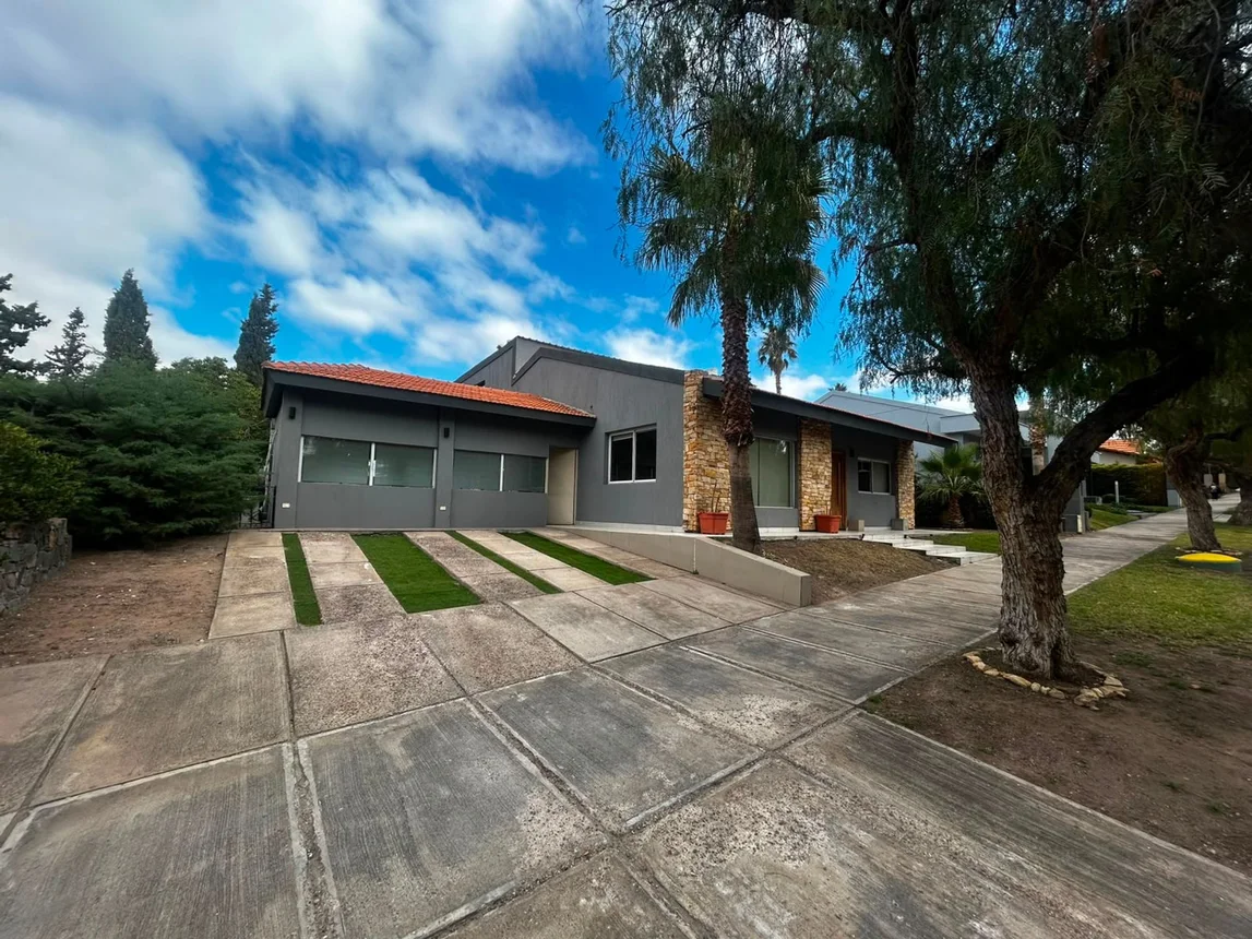 Casa en venta en Mendoza, foto 3