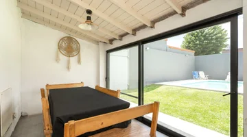 CASA EN VENTA BOULOGNE C/JARDIN, PILETA Y QUINCHO!