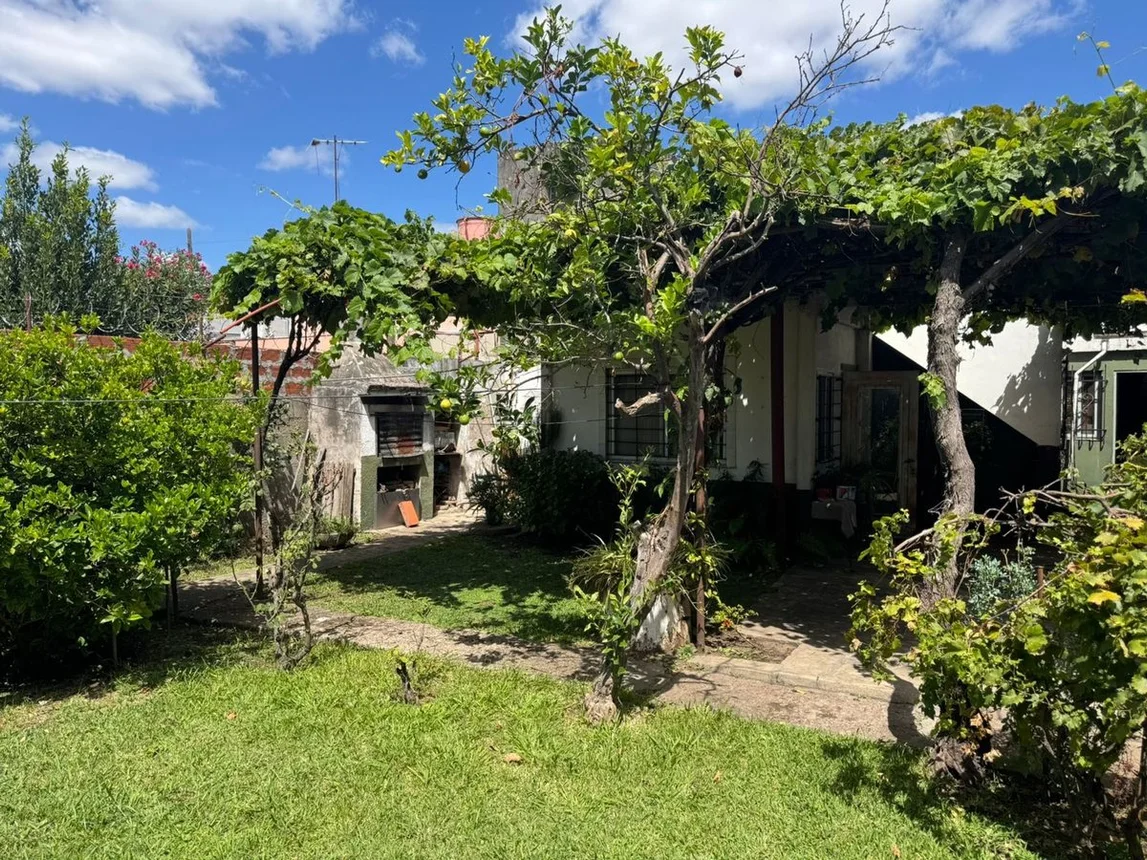 Casa en venta en Quilmes, foto 3