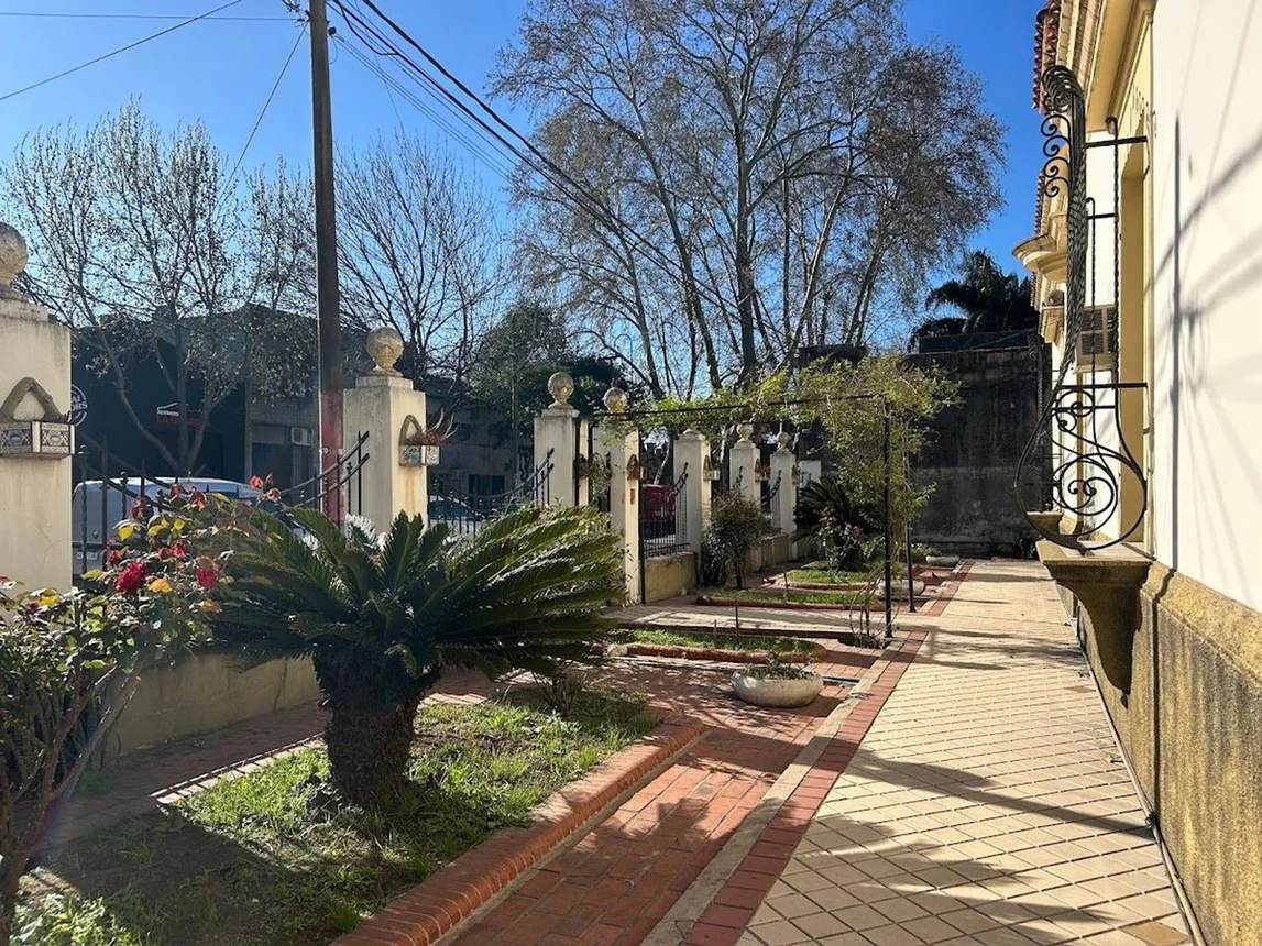 Casa a la venta barrio matheu, foto 2