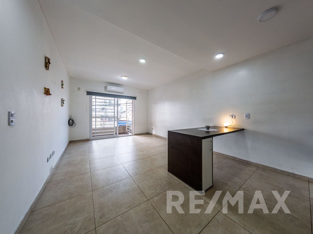 Departamento 1 Amb con balcón en Pilar Centro