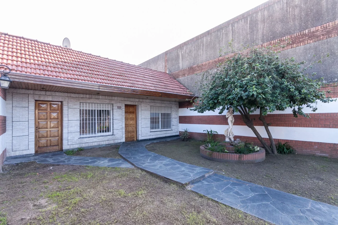 Casa en venta lanus 5 ambientes parque, foto 5