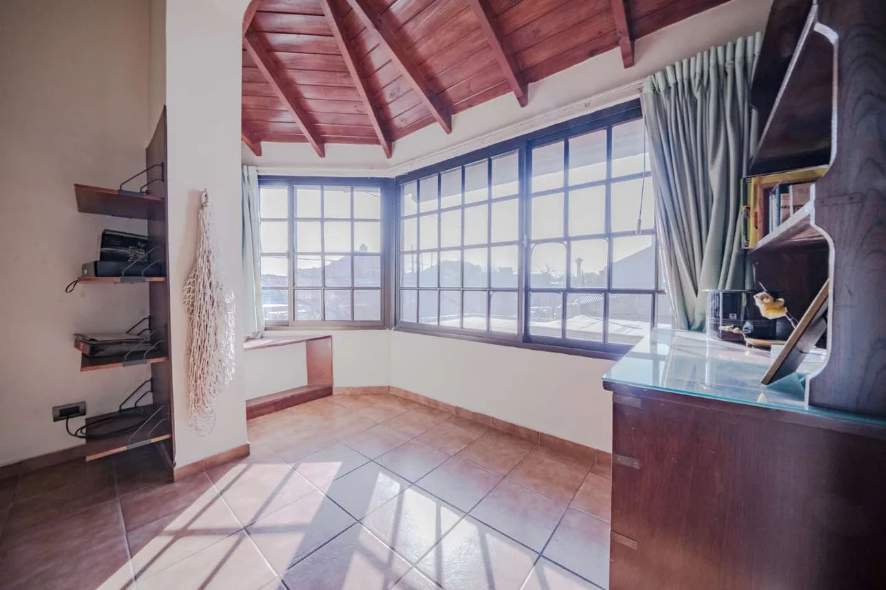 Casa de 5 ambientes en venta en Martínez, Corrientes 2000
