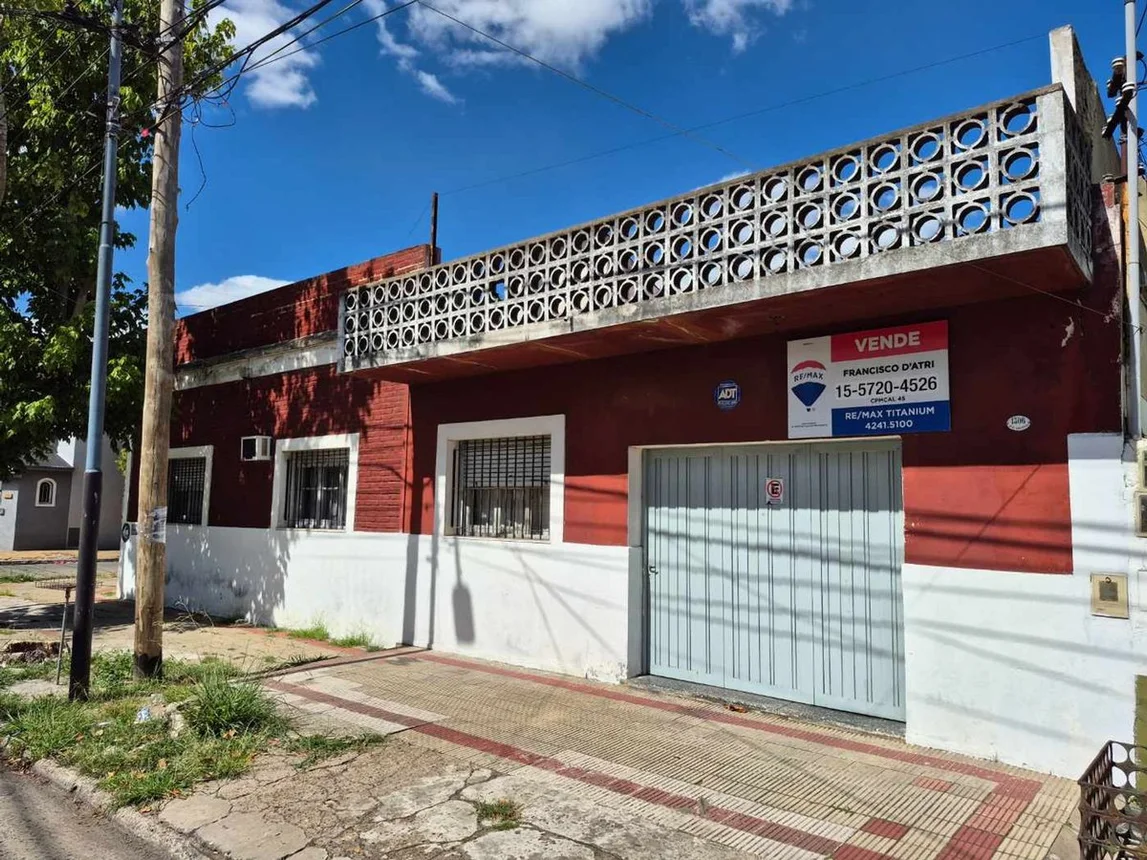 Casa de 4 ambientes en venta en Lanús Oeste, Cayena 100, foto 3