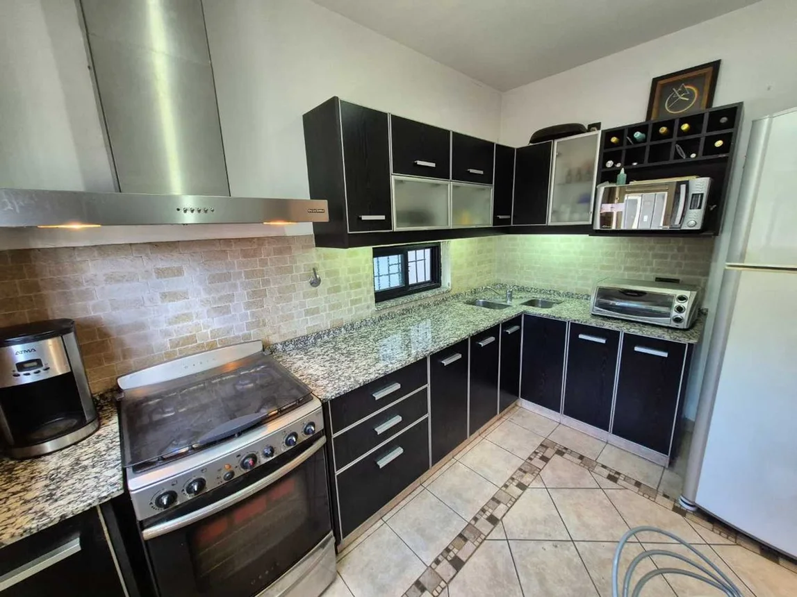 Casa de 4 ambientes en venta en Lanús Oeste, Cayena 100, foto 4