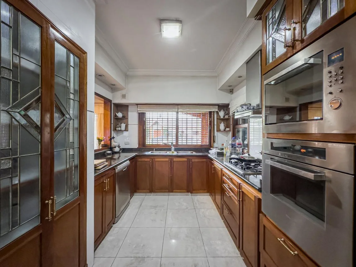 Casa de 7 ambientes en venta en Monte Grande, Parish Robertson 300, foto 2