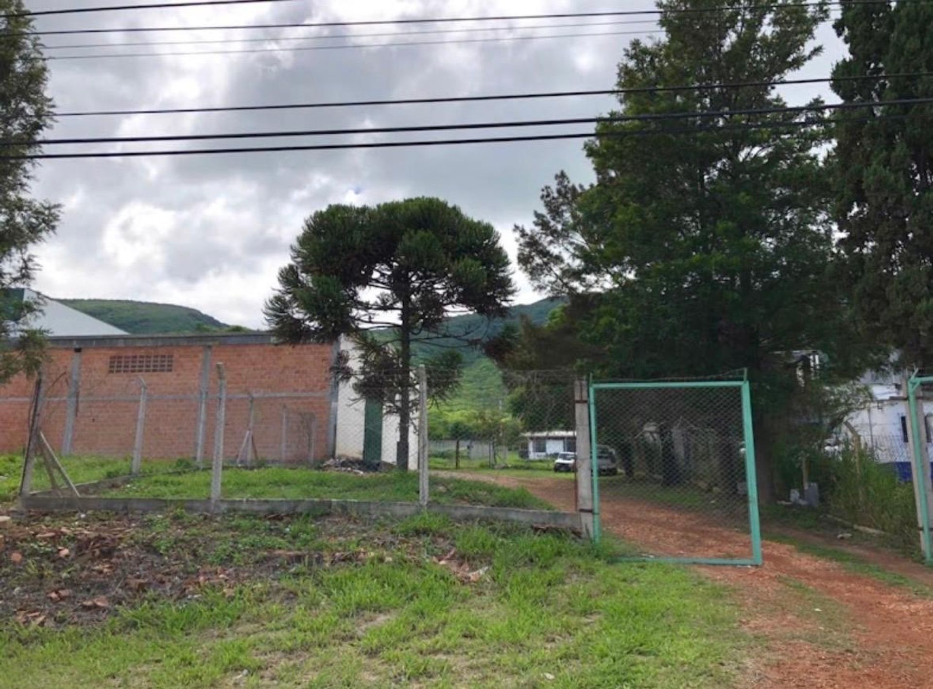 GALPON EN ALQUILER PARQUE INDUSTRIAL 700 M2 - foto 4