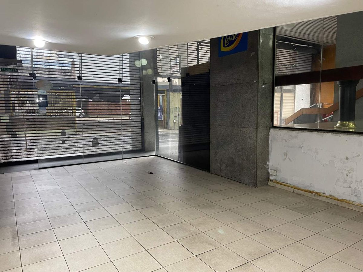 Foto 5 — LOCAL EN VENTA TACUARI 100, MONSERRAT