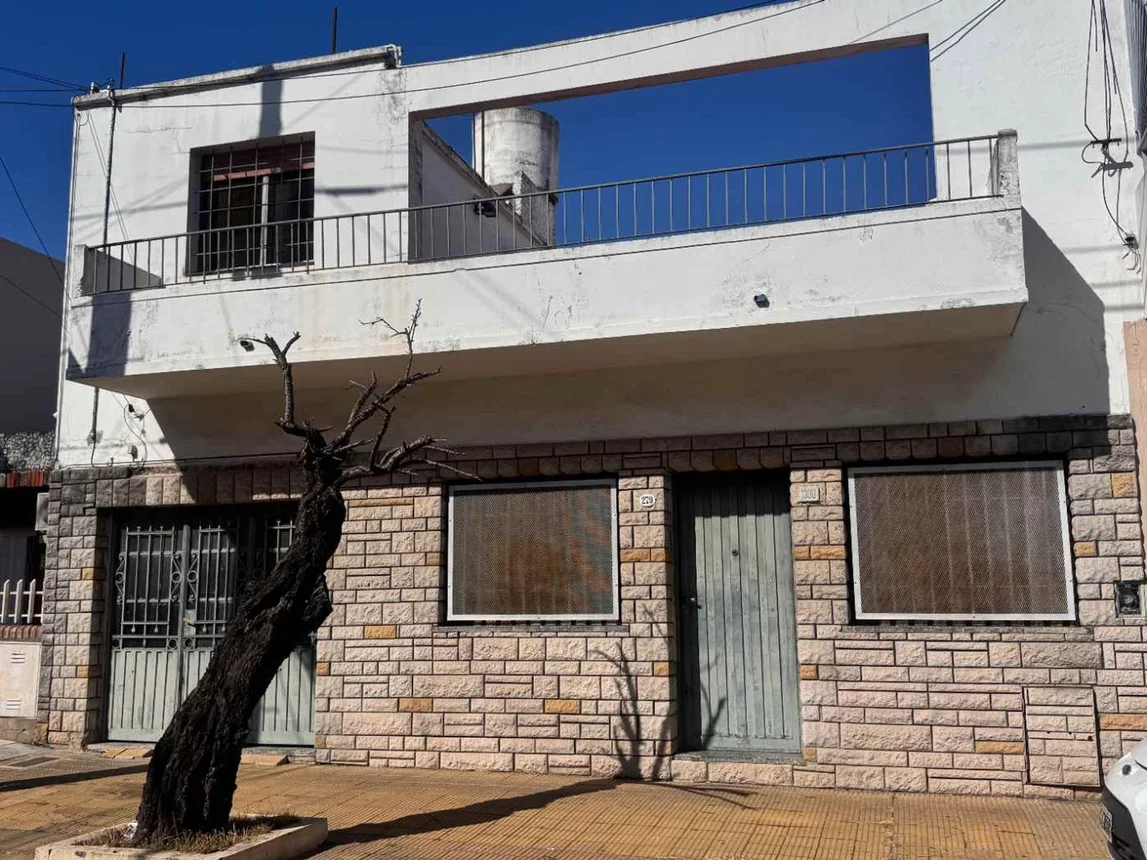 PH de 4 ambientes en venta en Villa Maipú, Perdriel 1300