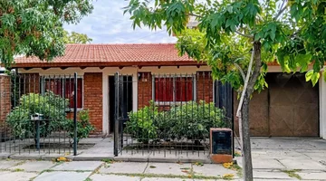 CASA EN VENTA LUZURIAGA MAIPU