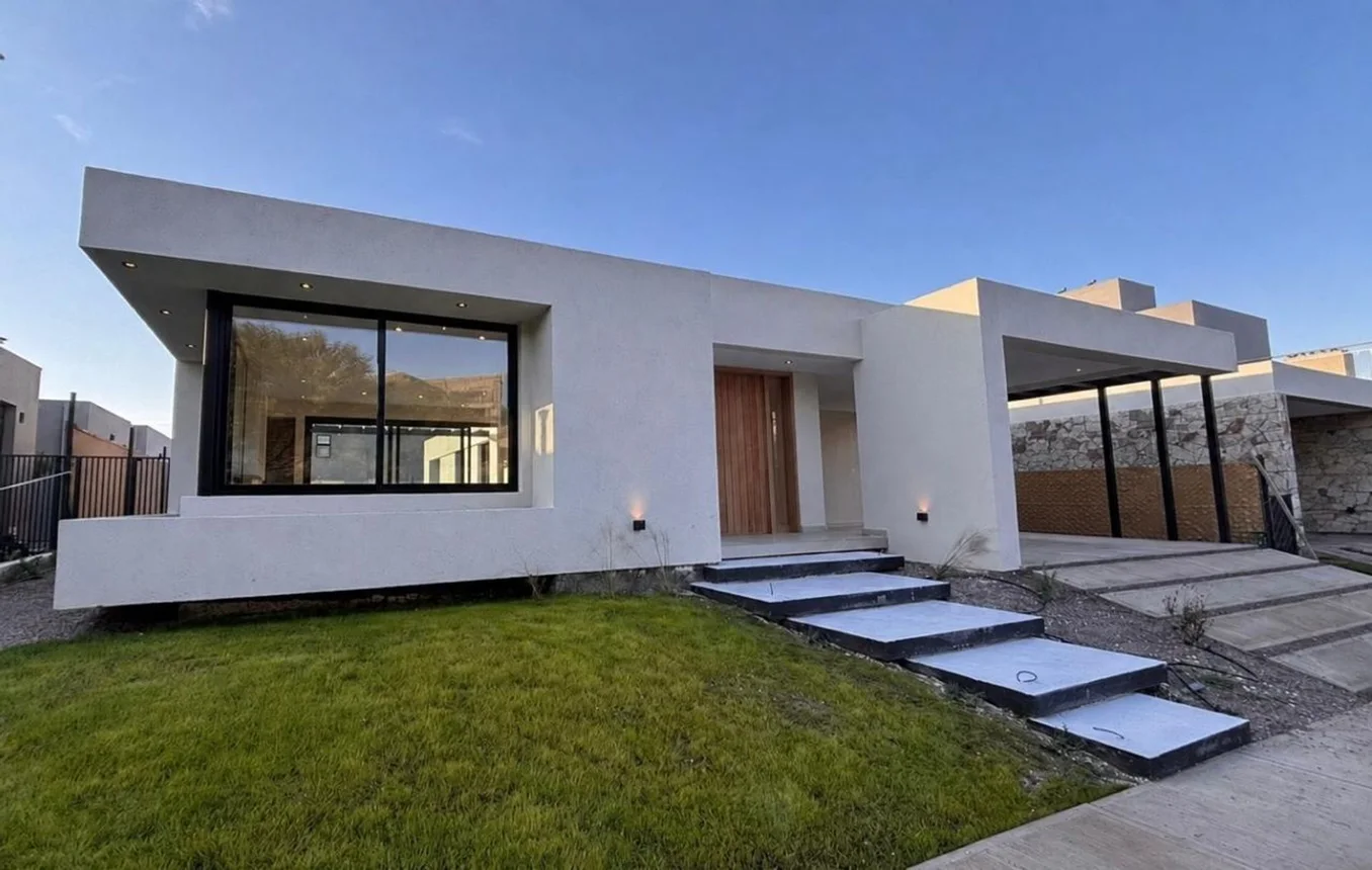 Casa en venta de categoría barrio aguaribay, foto 1