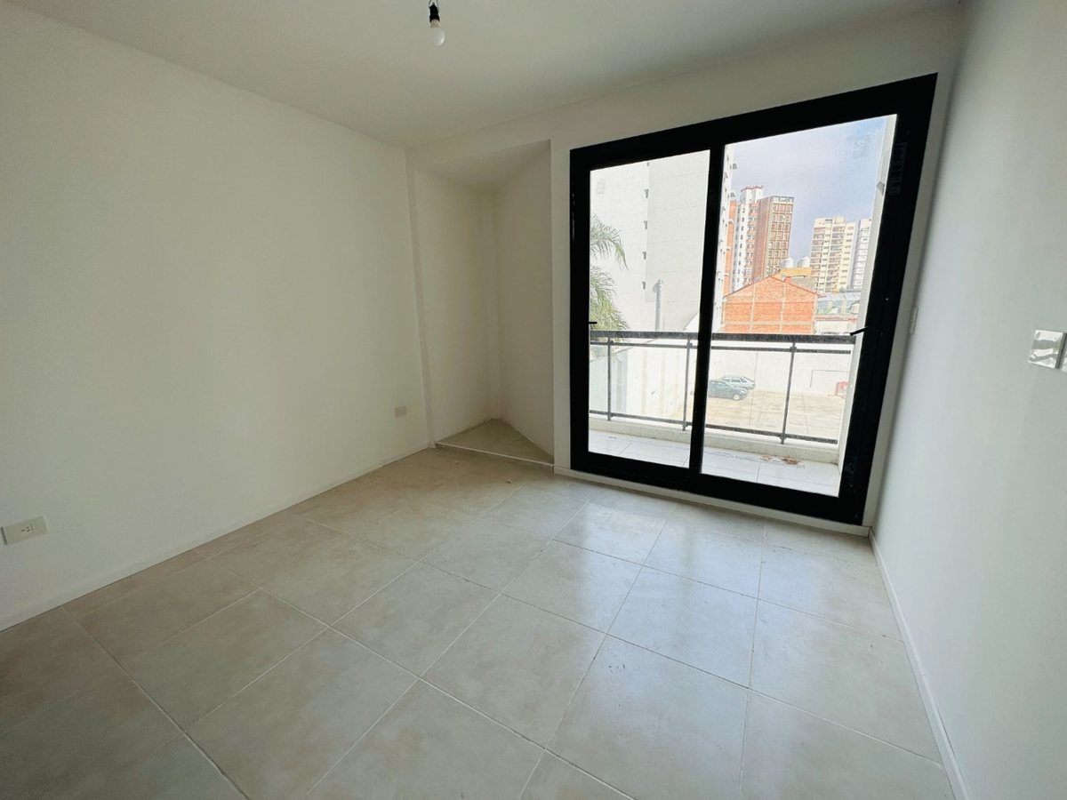 Foto 16 — VENTA DEPTO 2 AMB FINANC  TERRAZA BERNAL CENTRO
