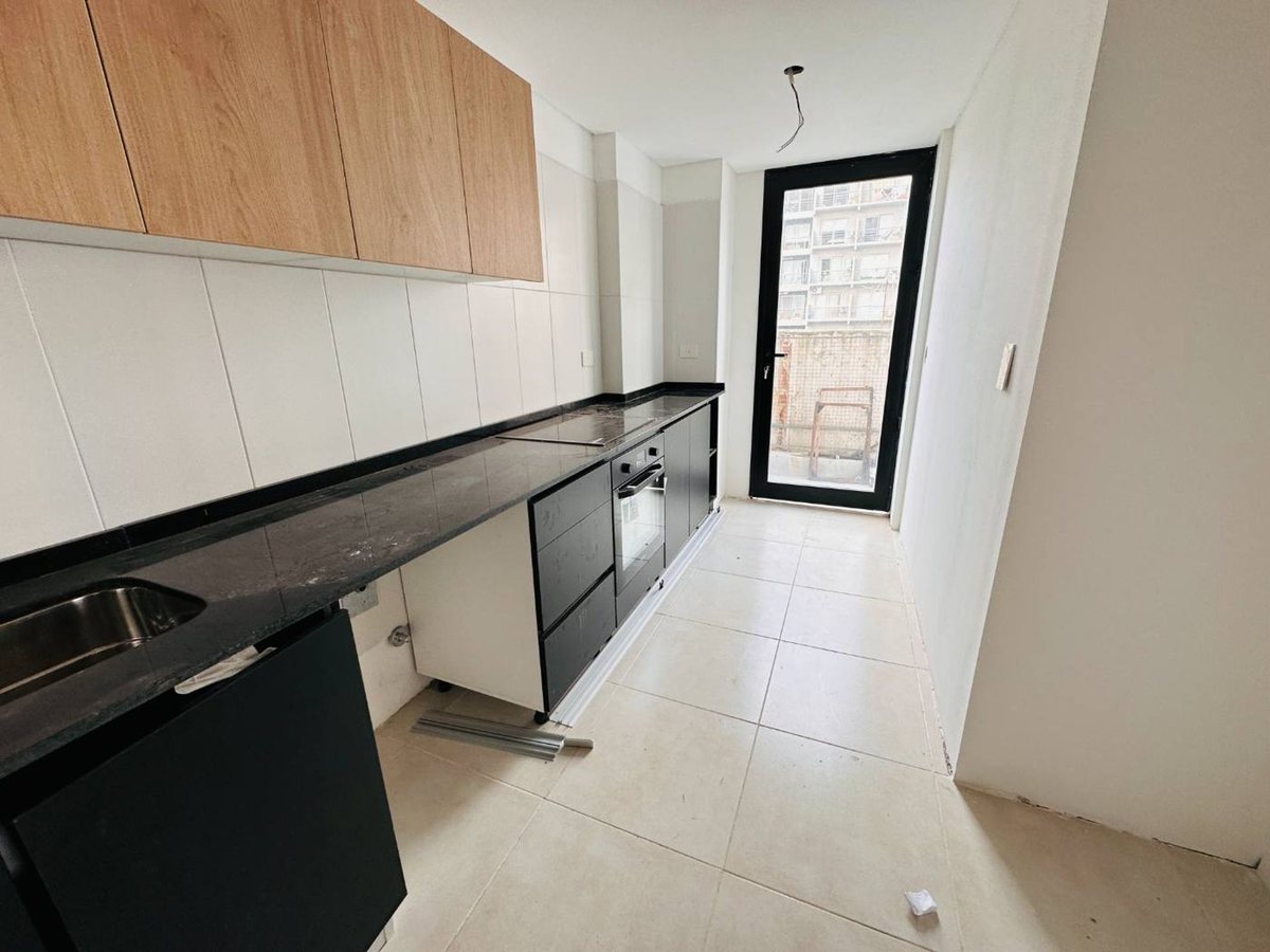 Foto 10 — VENTA DEPTO 2 AMB FINANC  TERRAZA BERNAL CENTRO
