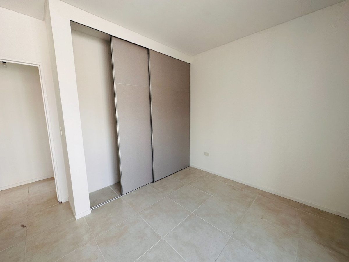 Foto 15 — VENTA DEPTO 2 AMB FINANC  TERRAZA BERNAL CENTRO