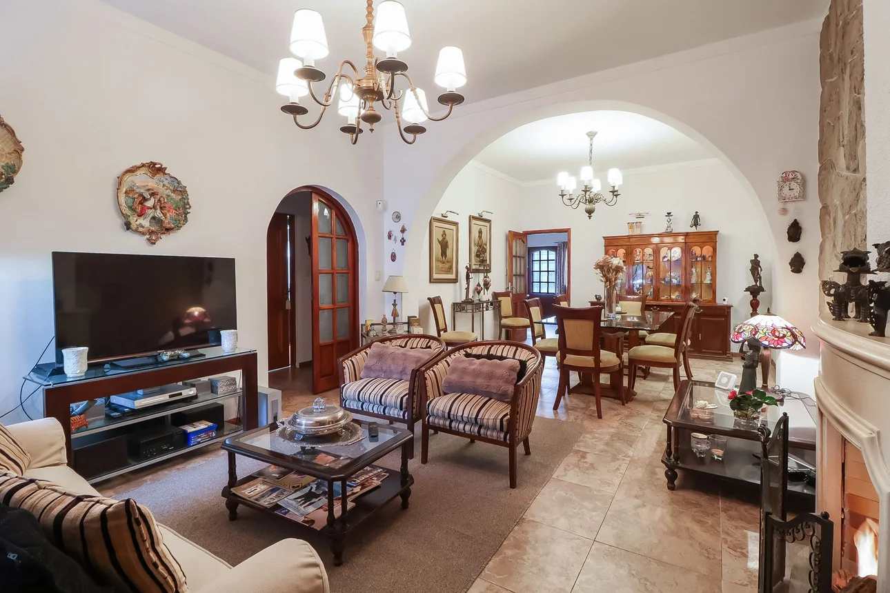 Casa de 6 ambientes en venta en Florida, Chacabuco 1700