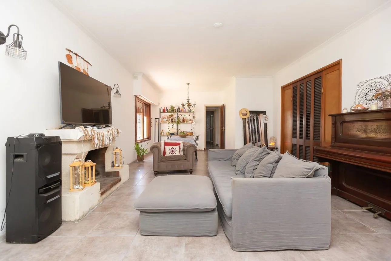 Casa en venta en Villa Luzuriaga, foto 2