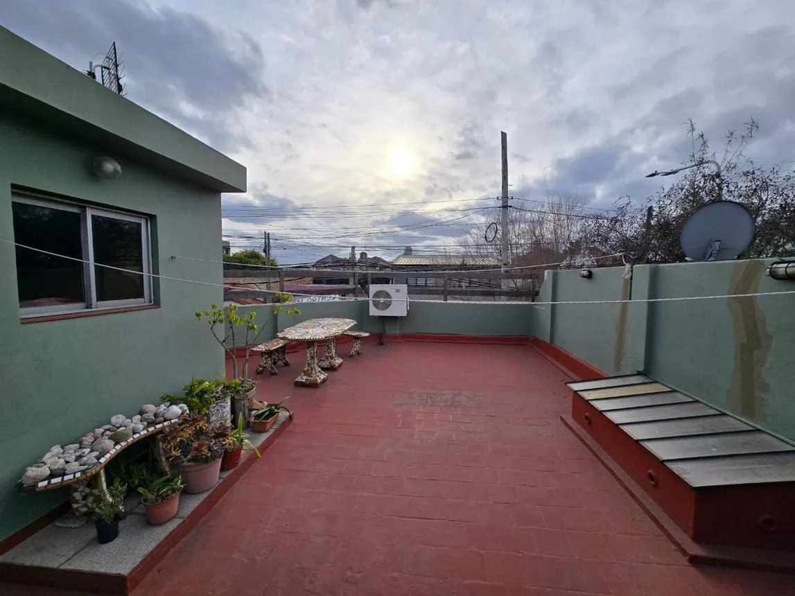 Casa de 4 ambientes en venta en Lanús Este, Villa de Luján 3000, foto 2