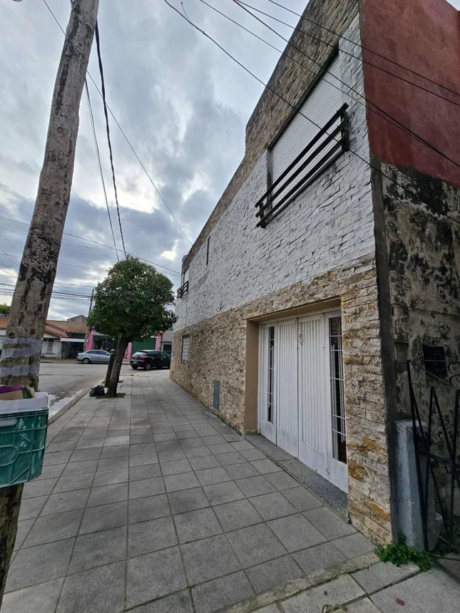 Casa de 4 ambientes en venta en Lanús Este, Villa de Luján 3000, foto 4