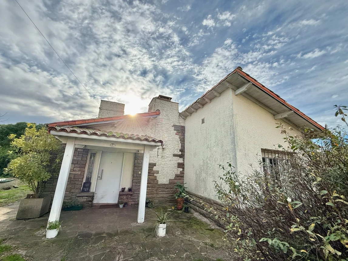 Venta casa 4amb+depto y parque, zona alfar, foto 3