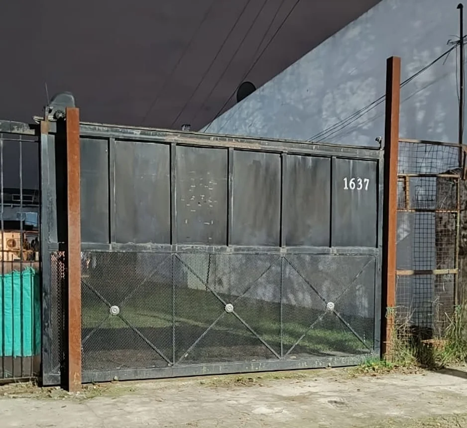 Casa de 5 ambientes en venta en Grand Bourg, Fray Luis Beltrán 1600