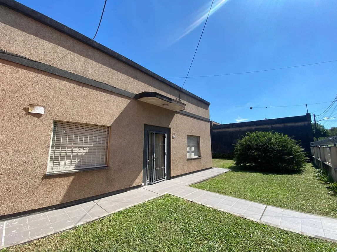 Casa de 4 ambientes en venta en San Miguel de Tucumán, Viamonte 1200