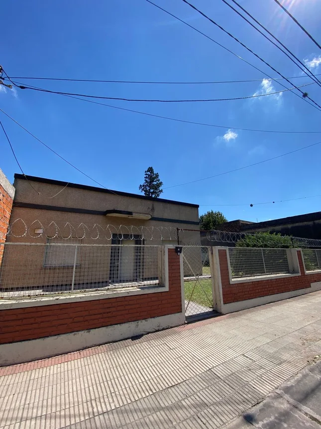 Casa de 4 ambientes en venta en San Miguel de Tucumán, Viamonte 1200, foto 2