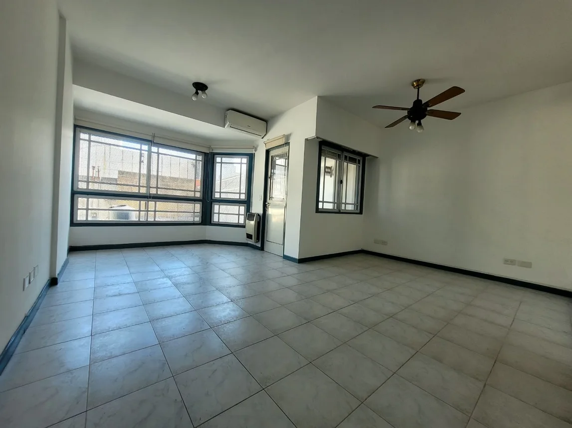 Departamento de 3 ambientes en alquiler en Ramos Mejía, Güemes 100, foto 2