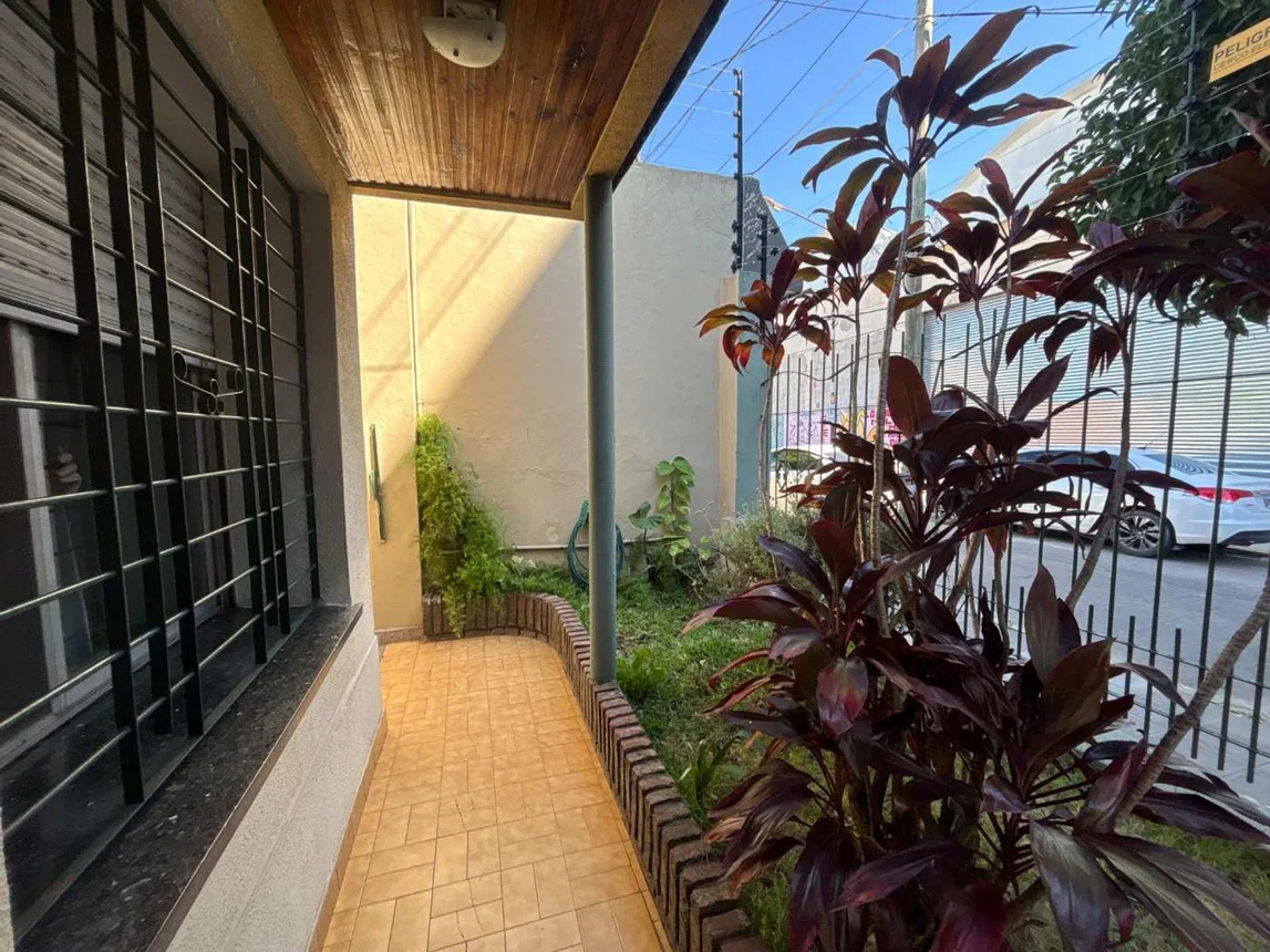 Casa de 4 ambientes en venta en Ramos Mejía, Charcas 500, foto 3