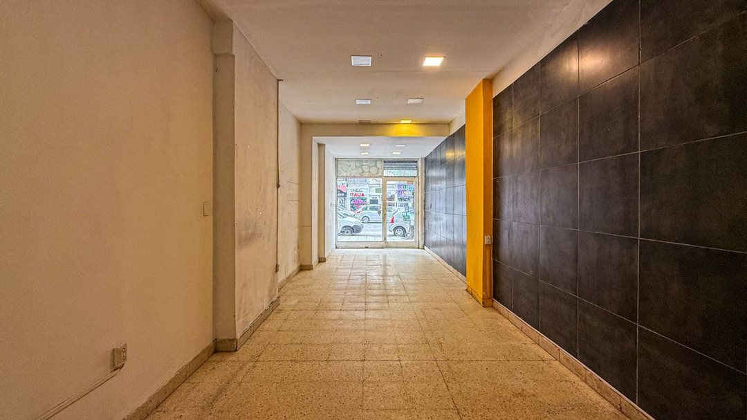 Venta Local Comercial Plaza Colón con Depósito
