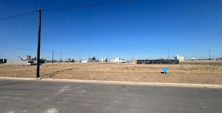 Imagen de VENTA LOTE RESIDENCIAL 300M CAMPOS DE MANANTIALES- Conocé nuestras propiedades