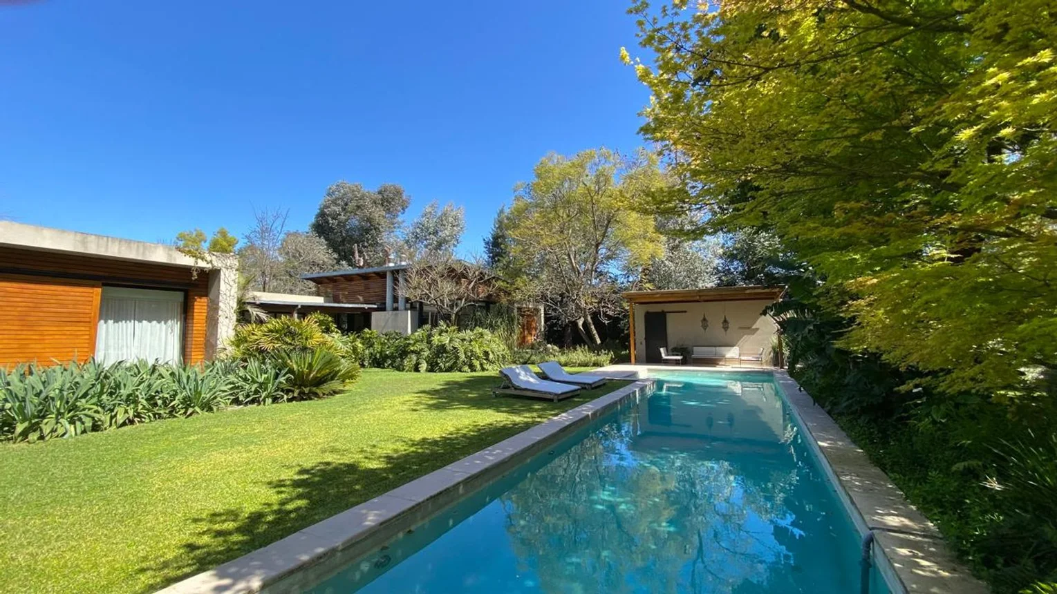 Casa de 5 ambientes en venta en Manuel Alberti, Las Campanillas 1500