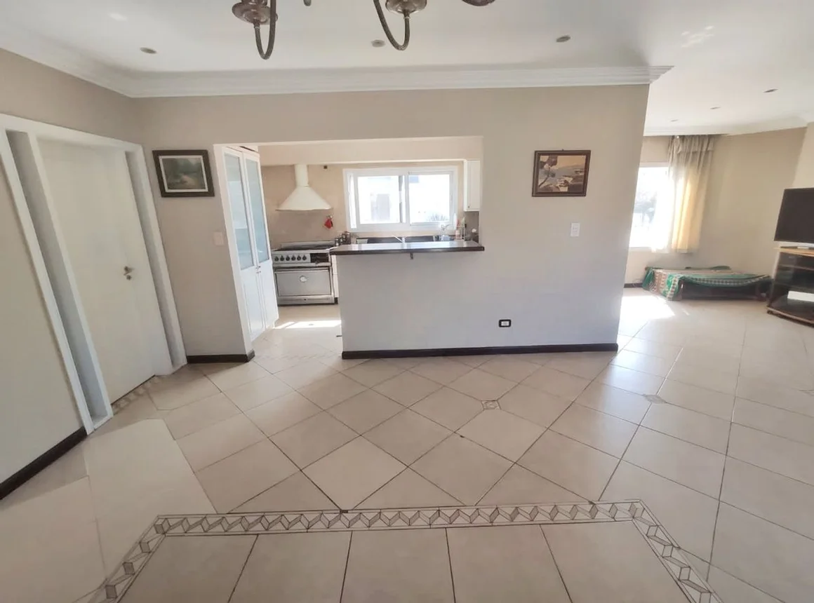 Casa en venta en Ituzaingó, foto 3
