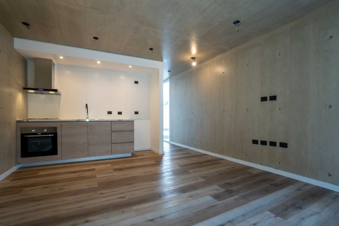CASA EN ALQUILER 1 DORMITORIO - GONNET