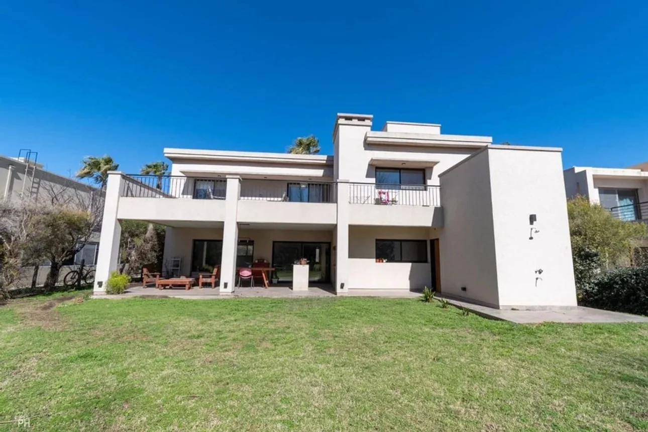 Casa en venta en Funes, foto 3