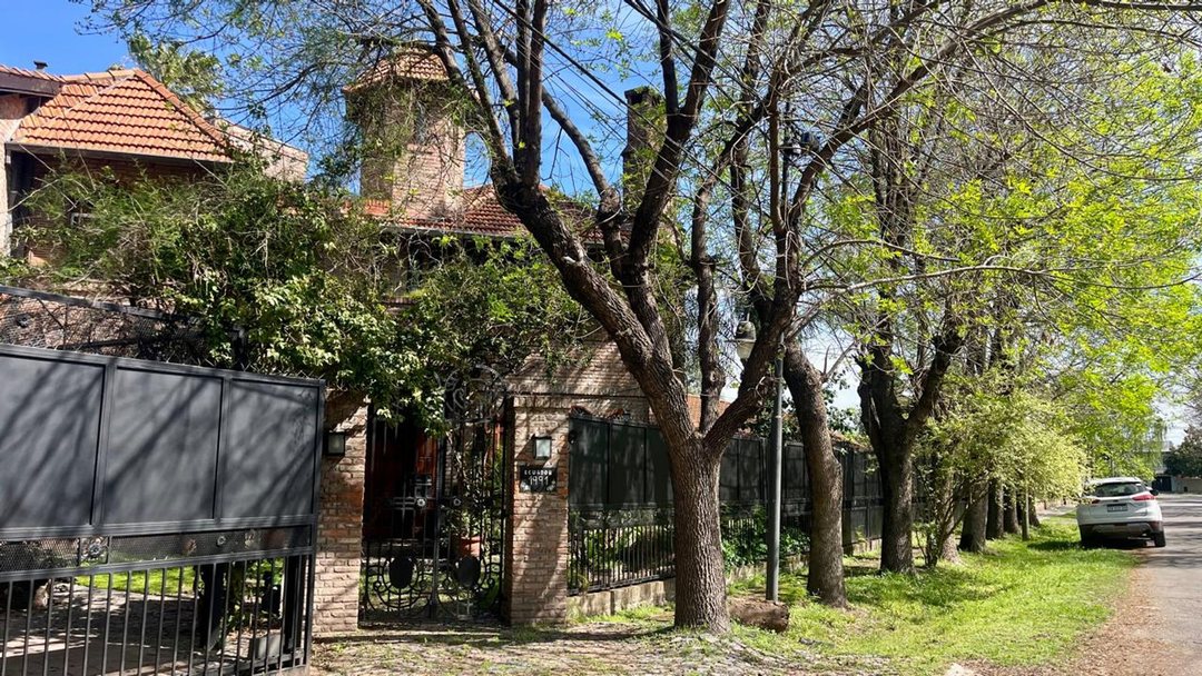 VENTA CASA 4 AMB PILETA DON TORCUATO