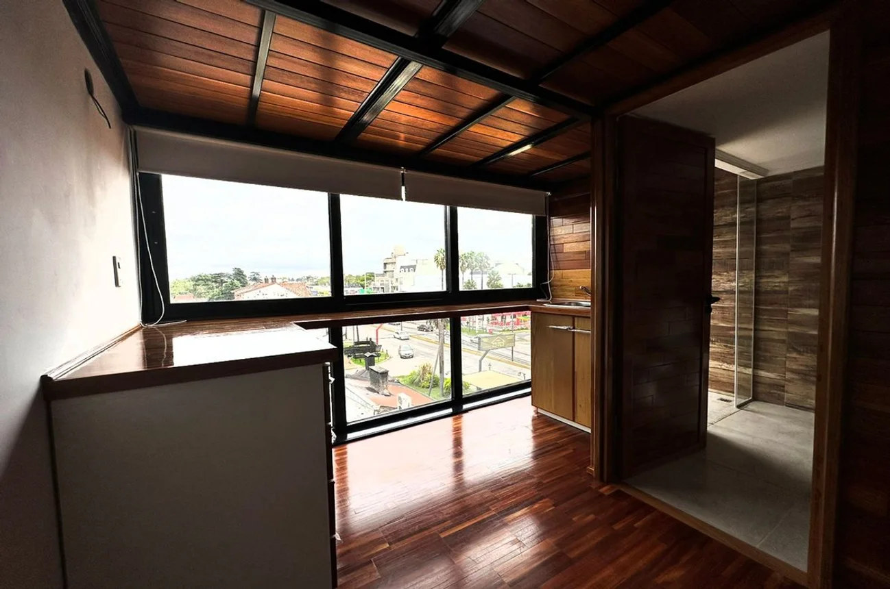Departamento en venta en Adrogué, Avenida Hipólito Yrigoyen 13000, foto 2