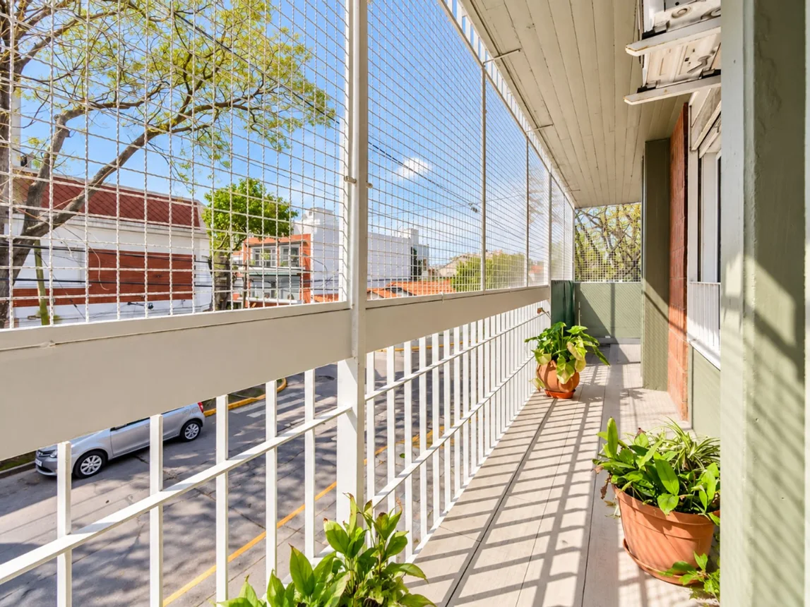 Piso de 5 ambientes en venta en La Lucila, Rioja 3800