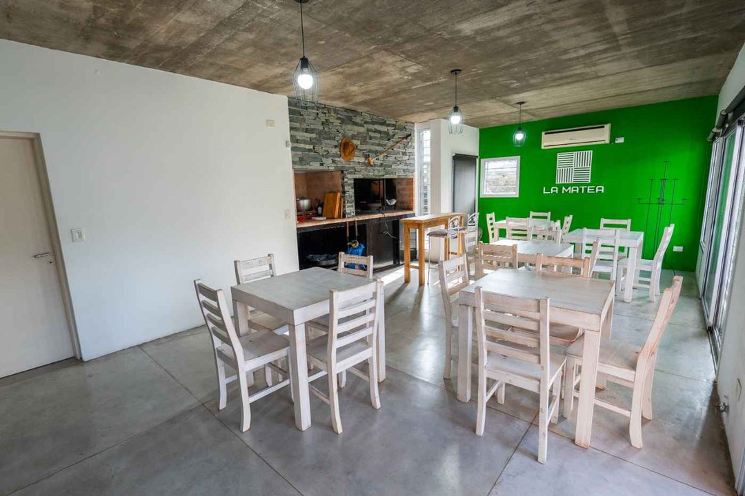 CASA 4 AMB CON PARQUE Y PILETA EN VENTA, HUDSON