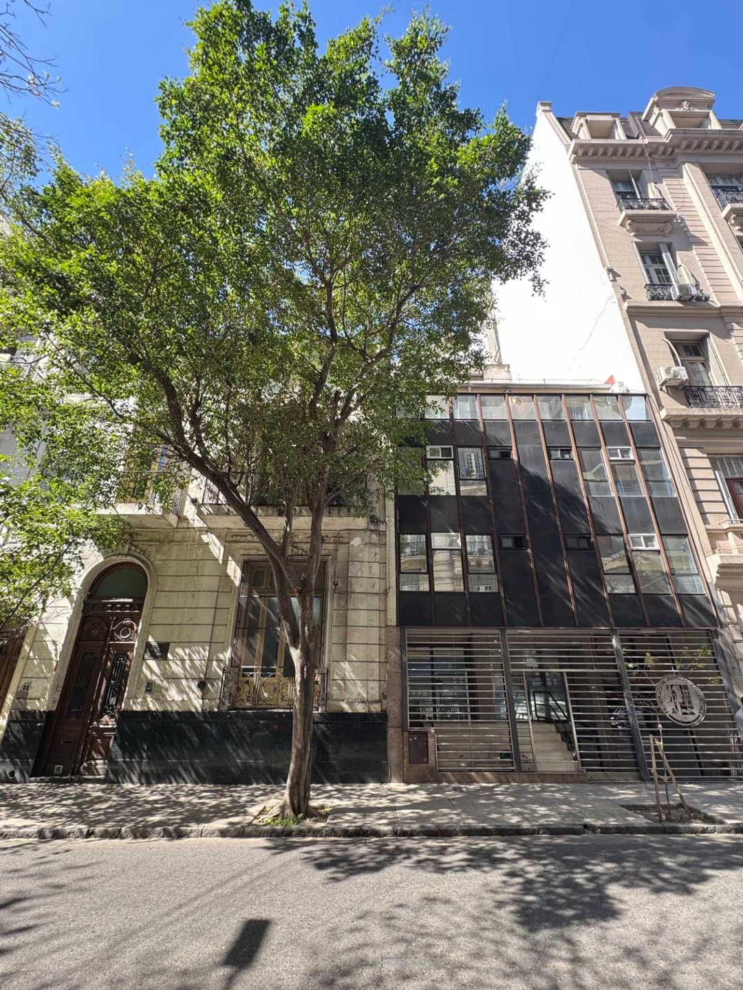 Venta edificio y casa en Balvanera