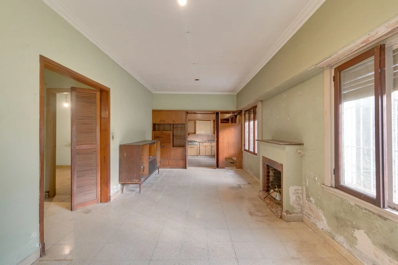Casa de 6 ambientes en venta en Manuel B. Gonnet, 25 E/ 485 y 487 N° 4600